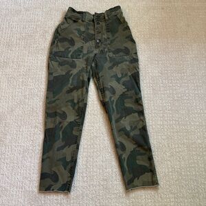 Hollister Green Camouflage Ultra High-Rise Pants